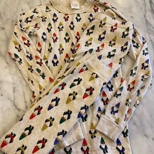 Hanna Andersson size 10 140cm santa Christmas long pajama set. EUC.